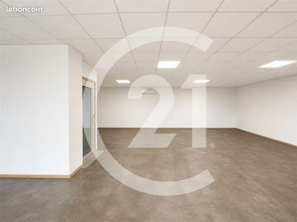 Local 200 m² VALENCE