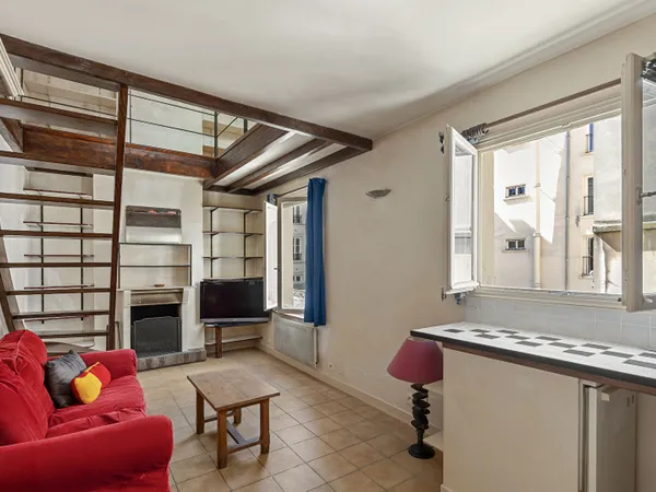 Exclusivité - Montmartre - Cocon en dernier étage.