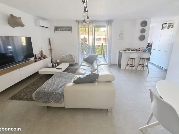 Appartement T3 avec balcon, garage et deux parkings - La Teste-de-Buch