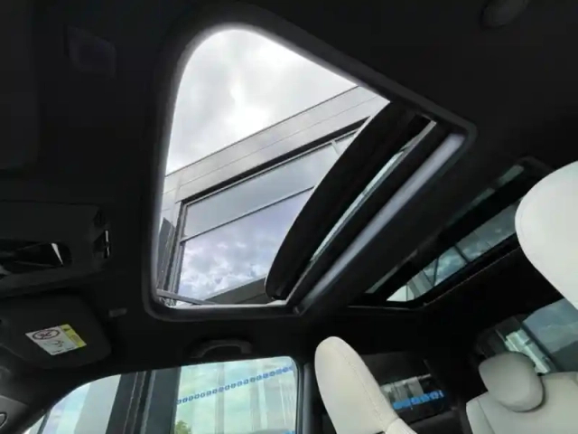 Mini Cooper 3 portes s 204ch favoured dkg7 — photo 14