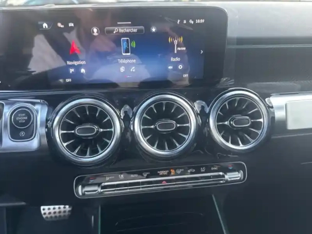 Mercedes Glb 200 d amg line — photo 21