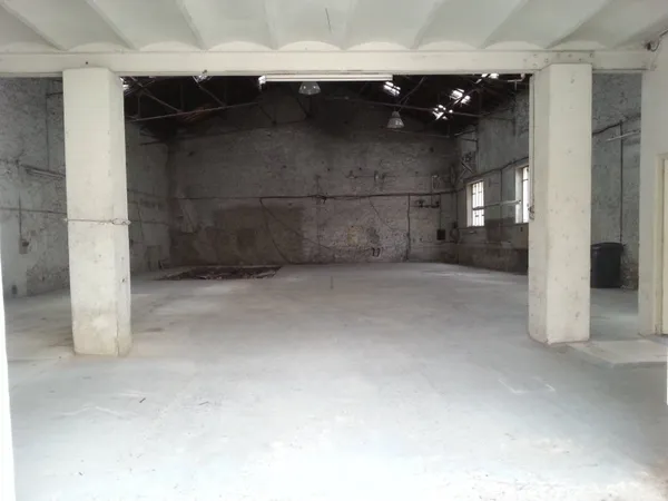 Entrepôt 350 m²