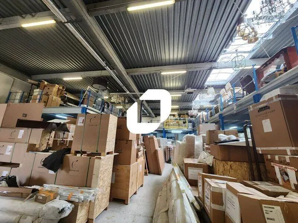 Local d'activité 639 m²