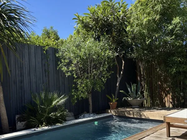 Vends maison rénovée avec piscine - 100m²
