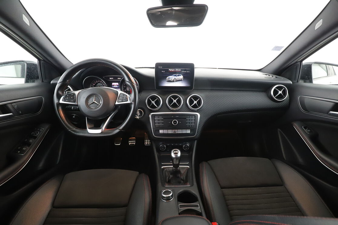 Mercedes-Benz Classe A 180 Fascination — photo 11
