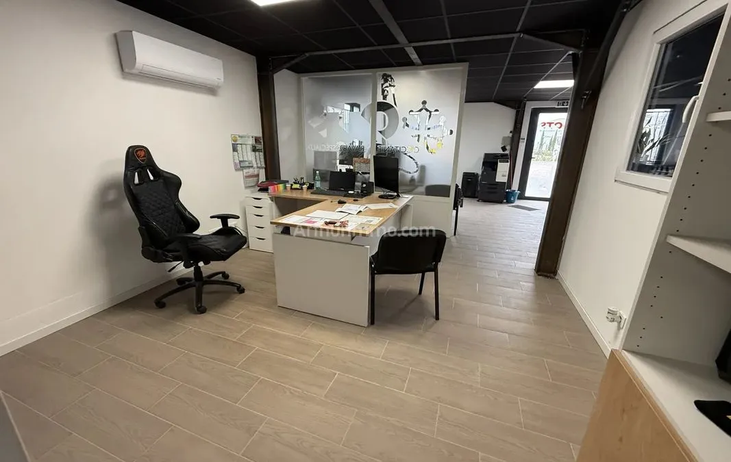 Photo 3