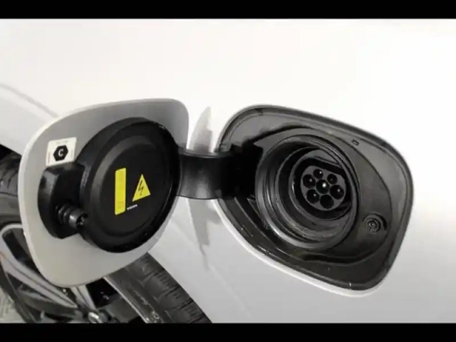 Volvo Xc60 t6 hybride rechargeable 253 + 145ch plus style chrome geartronic 8 awd — photo 28