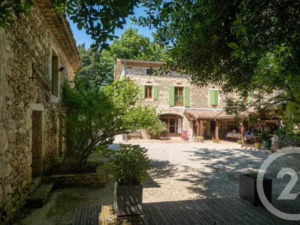 Maison 13 pièces 410 m²