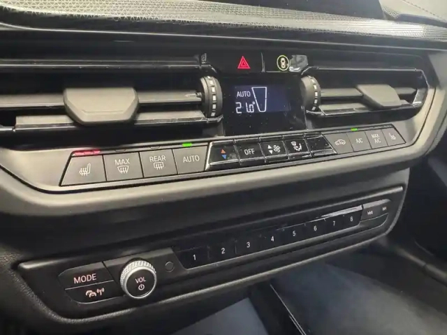 Bmw Serie 1 120d xdrive 190 ch bva8 — photo 68