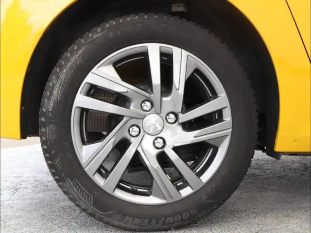 Peugeot 208 1.2 puretech 75ch s&amp;s style — photo 9