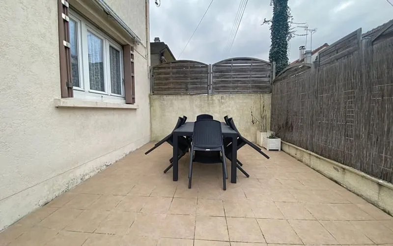 Photo 3