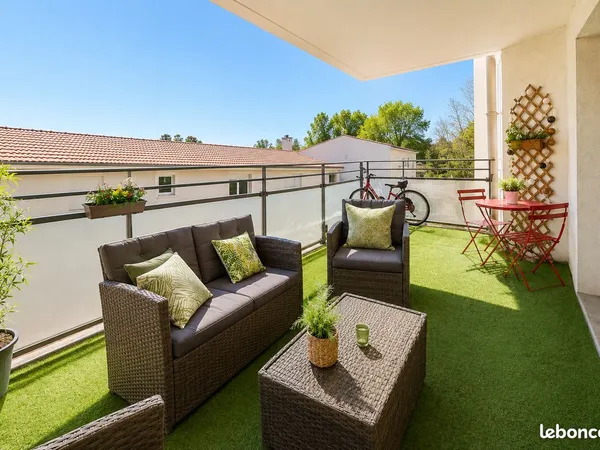 3 chambres avec terrasse privative + grande terrasse séjour - Résidence récente - Marseille 4e