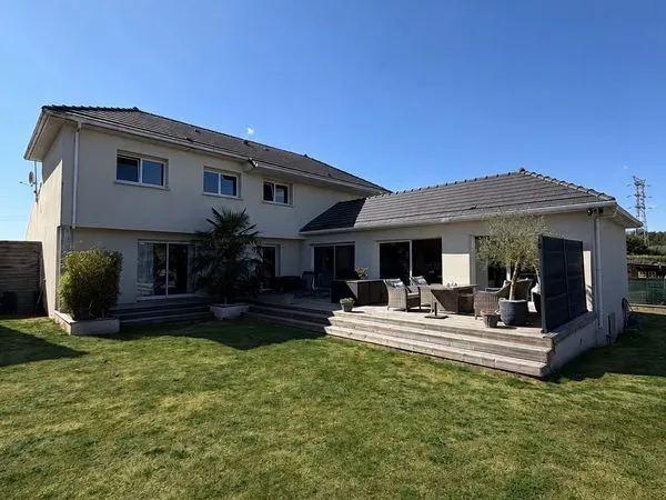 Pavillon 5 pièces 148 m²