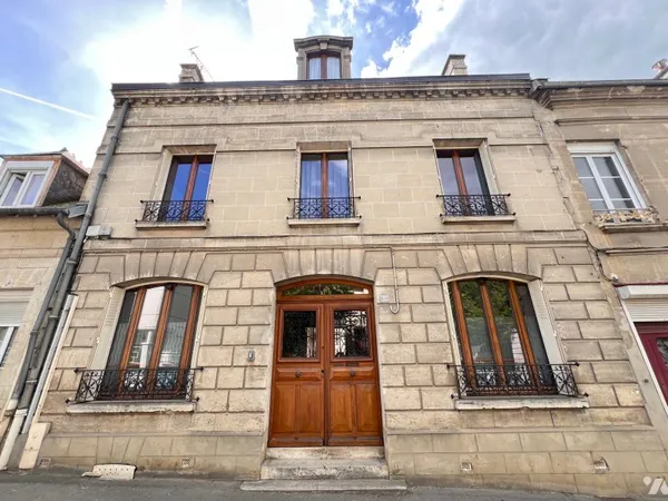 Maison 8 pièces 159 m²