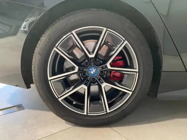 Bmw I4 edrive35 286ch m sport — photo 10