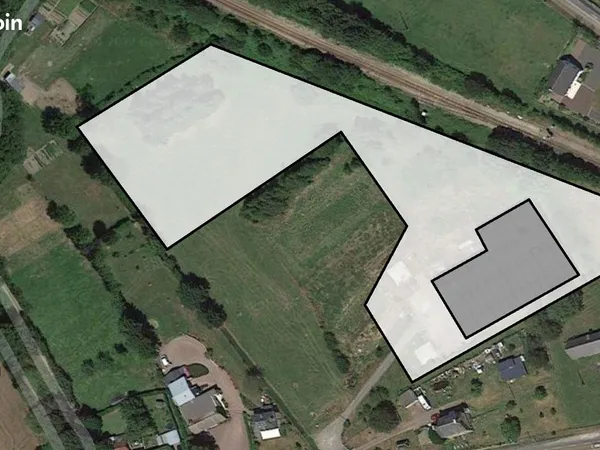 Terrain avec serre à louer