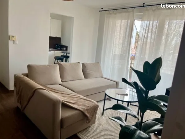 T2 meublé - 45 m² - Balcon, Parking, Cave - Proche frontière Suisse