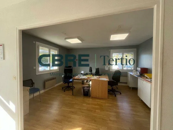 Bureau 115 m²