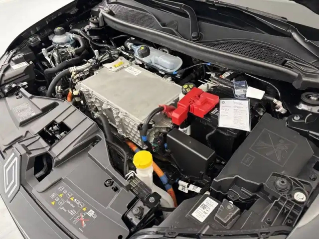 Renault 5 renault  e-tech electrique 120 ch autonomie urbaine — photo 36