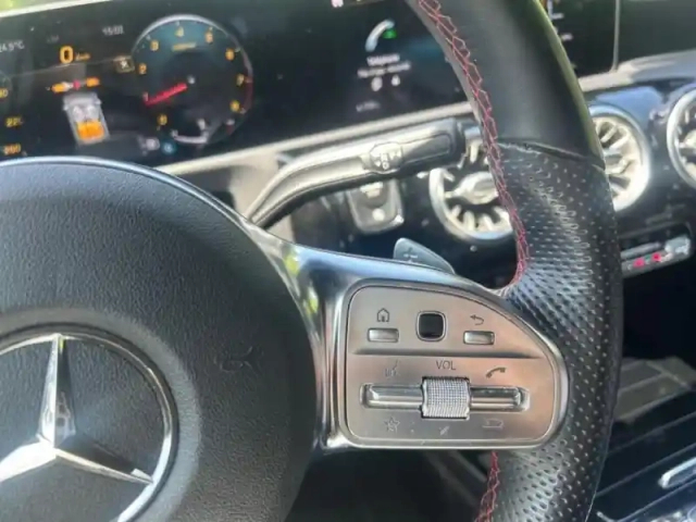 Mercedes Classe A 200 163ch amg line 7g-dct — photo 14