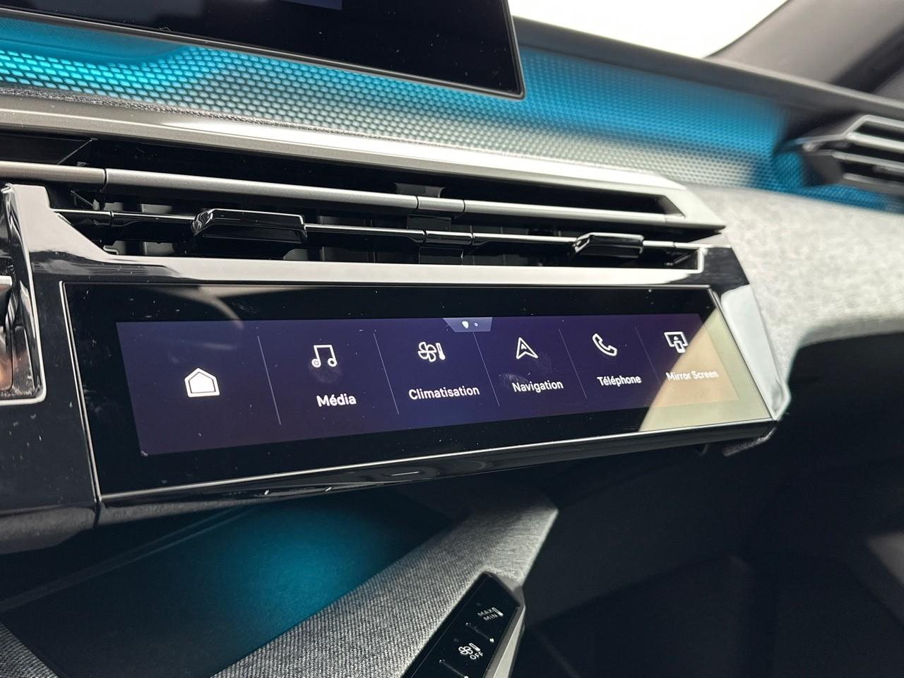 Peugeot 3008 hybrid 145 e-dcs6 gt — photo 27