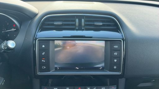 Jaguar F-Pace 2.0 D 163 2WD - Prestige – 2018 – 120482 km – Diesel – Boîte Manuelle — photo 40