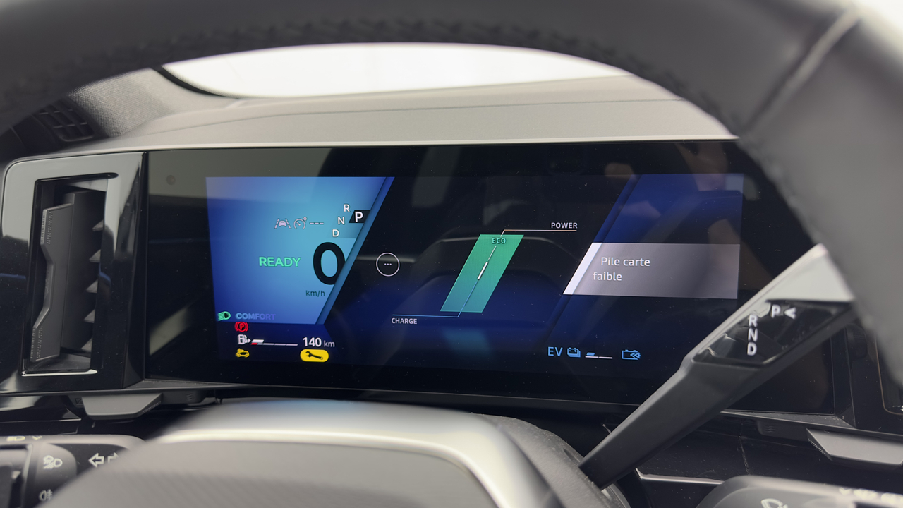 Renault Espace E-Tech full hybrid 200 GSR2 — photo 20