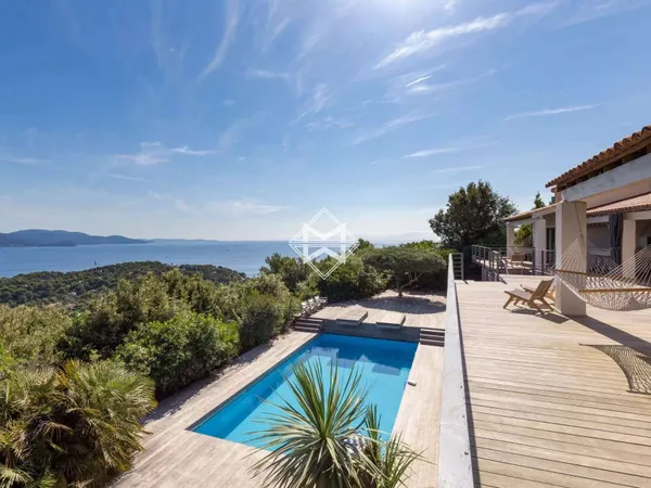 Villa 245 m²