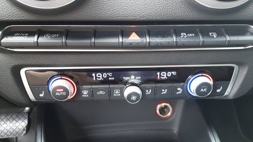 Audi A3 1.8 TFSI 180 Quattro S-Tronic 6 - S Line – 2015 – 122183 km – Essence – Boîte Automatique — photo 15