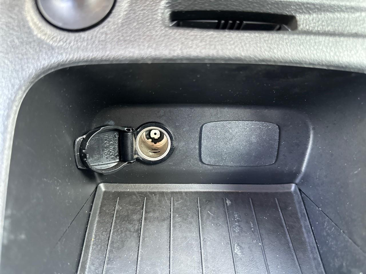Renault Captur 0.9 tce 90ch energy intens euro6c — photo 33