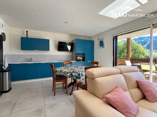 Appartement récent avec vue montagnes
