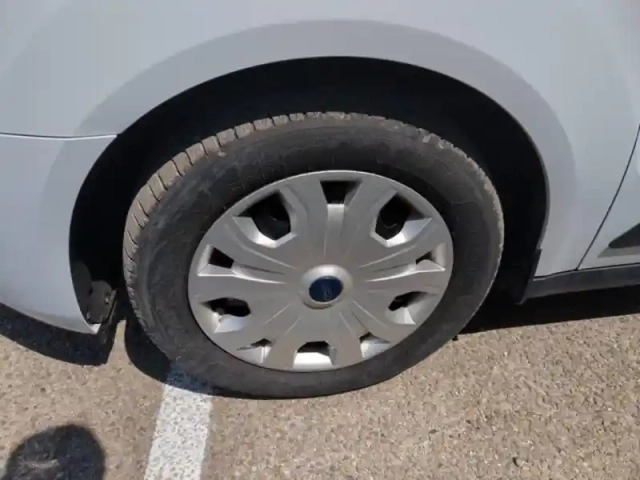 Ford Transit Connect l2 1.0e 100ch e85 trend — photo 8