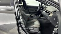 Toyota C-Hr 122h Distinctive 2WD E-CVT MY22 — photo 15