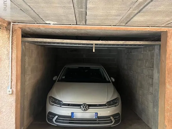 Parking 15 m²