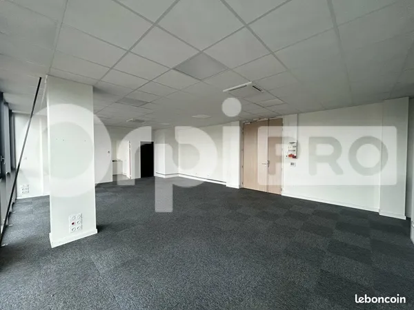 Bureau 112 m²