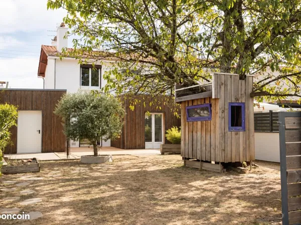 Maison 6 pièces 103 m²