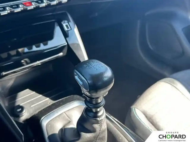 Peugeot 208 puretech 100 s&amp;s bvm6 — photo 23