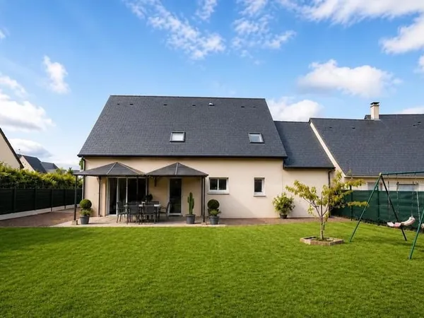 Une maison familiale avec jardin - 122 m² - Monnaie