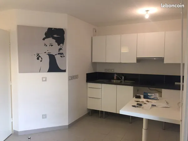 Studio avec parking