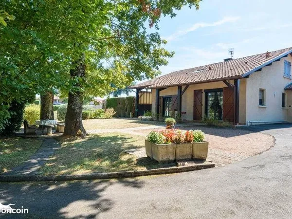 Maison 4 pièces 156 m²