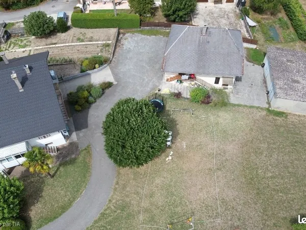 Maison 75m2 habitable sur un terrain de 1490m2 faisant partie d'un ténement de 2590m2 comportant une