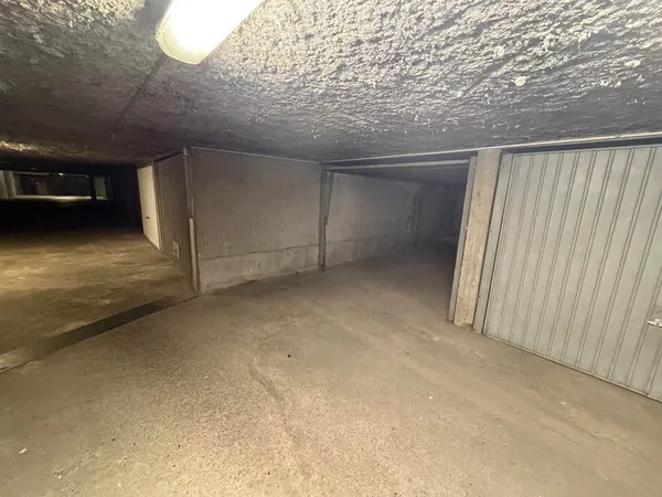 Garage/Parking 11 m²