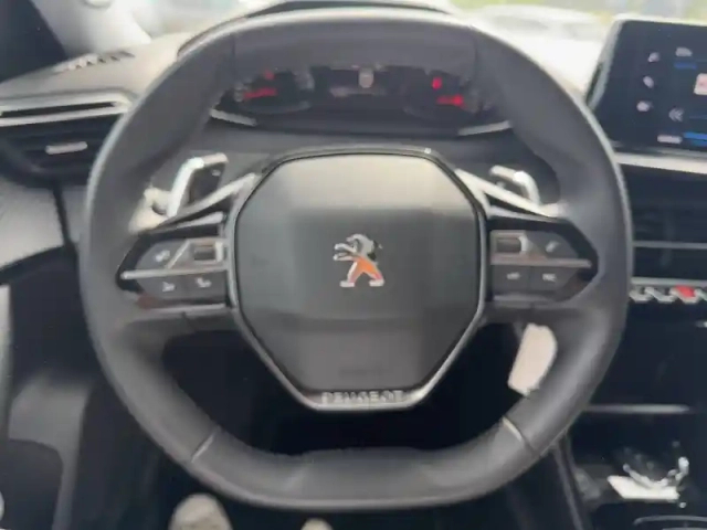 Peugeot 2008 puretech 130 s&amp;s eat8 — photo 15