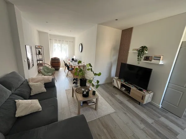 Appartement 2 pièces 74 m²