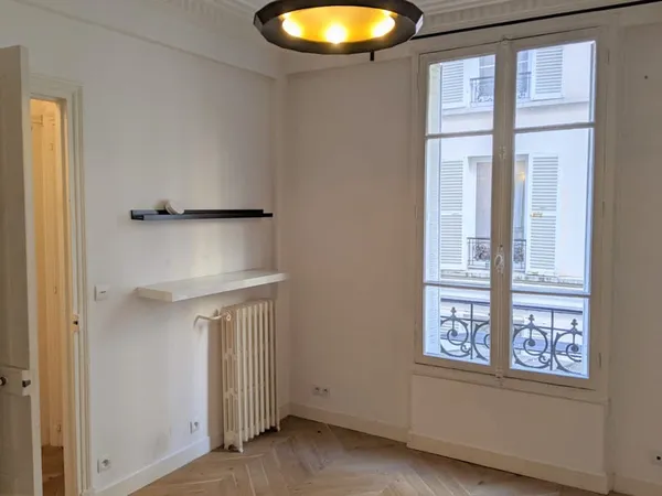 TROCADERO - studio au calme sur cour