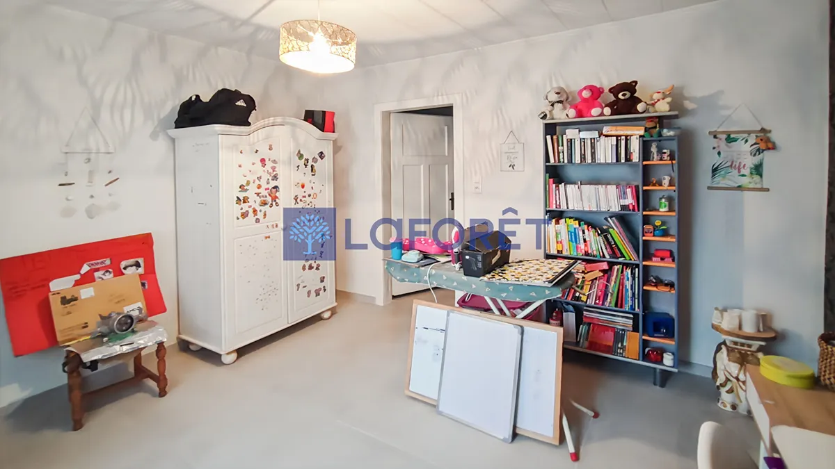 Photo 10
