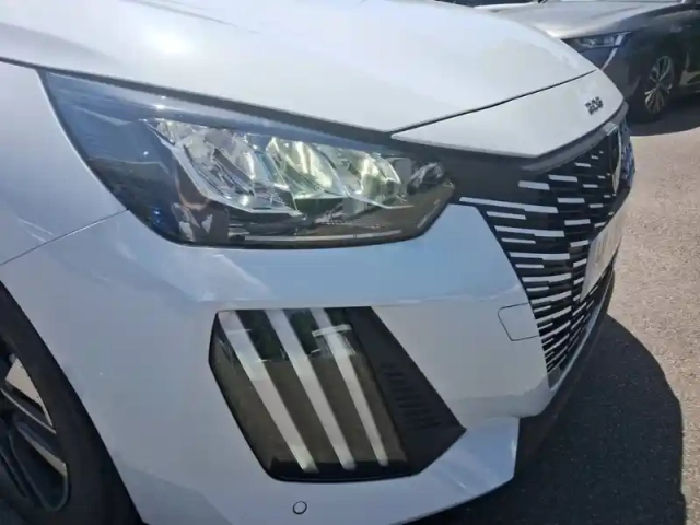 Peugeot 208 hybrid 110 ch e-dcs6 — photo 36