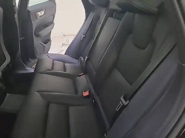 Volvo Xc60 t6 awd hybride rechargeable 253 ch+145 ch geartronic 8 — photo 12