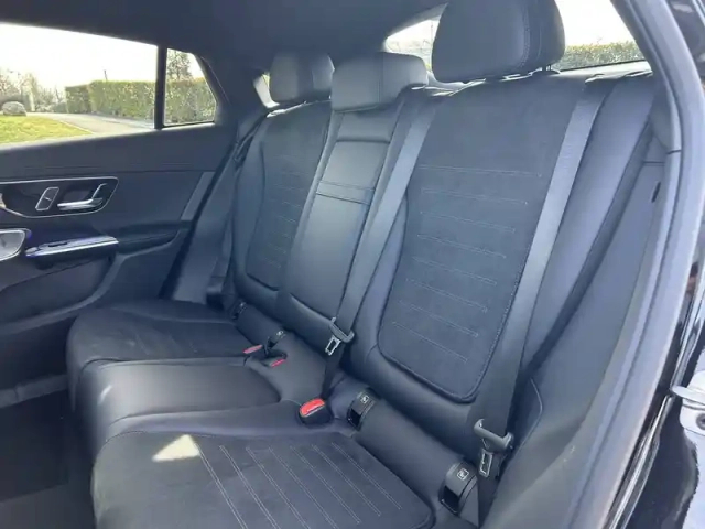 Mercedes Glc coupe 300 d e hybrid eq 9g-tronic 4matic — photo 35