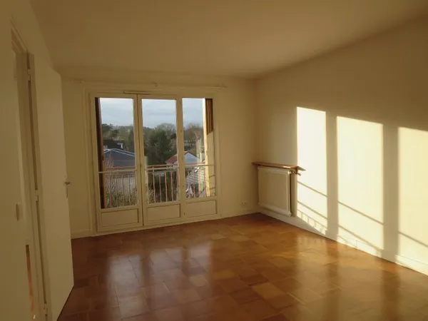 Loue 2 pièces de 46m² à Sèvres